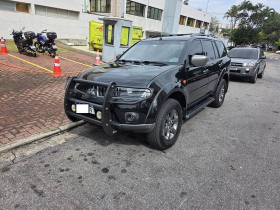 MITSUBISHI PAJERO DAKAR 3.2 HPE 4X4 7 LUGARES 16V TURBO INTERCOOLER DIESEL 4P AUTOMÁTICO